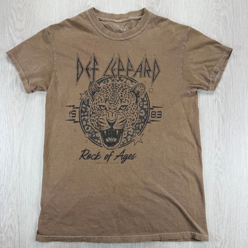 Def Leppard Rock of Ages Graphic Tee Grunge Rock Concert XS Cotton